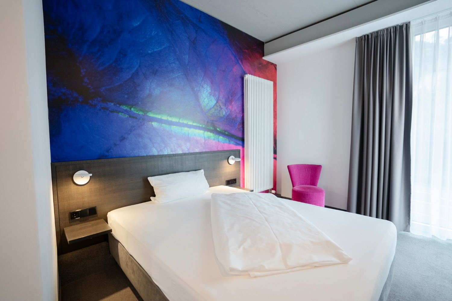 qubixx - StadtMitteHotel - Für Geschäftsreisende. Für Touristen. Für Alle. Mitten in Schwäbisch Hall. Zimmer ab 69 Euro. Unser Hotel.